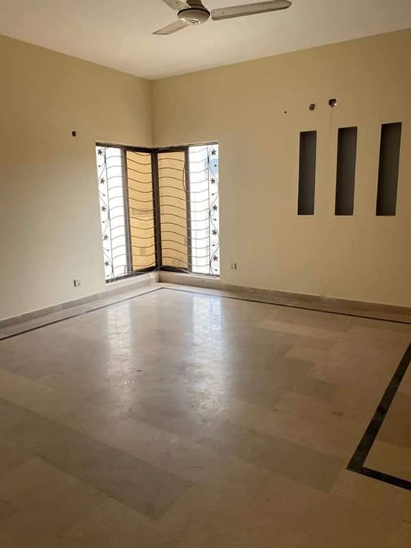 1 kanal beautiful house available for sale in johar town 27