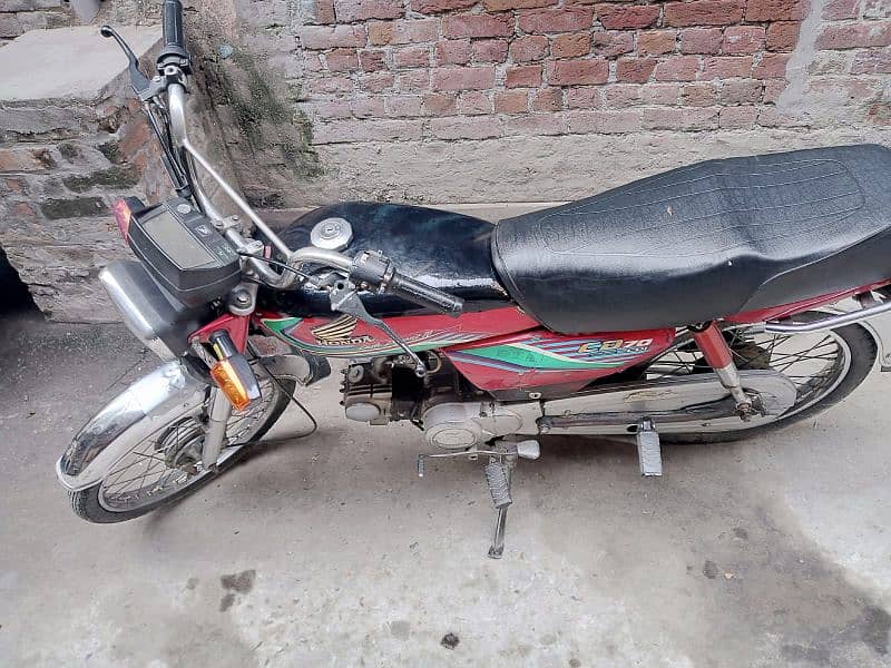 honda  70 ha bs agla tery dalna ha baki ok ha 1