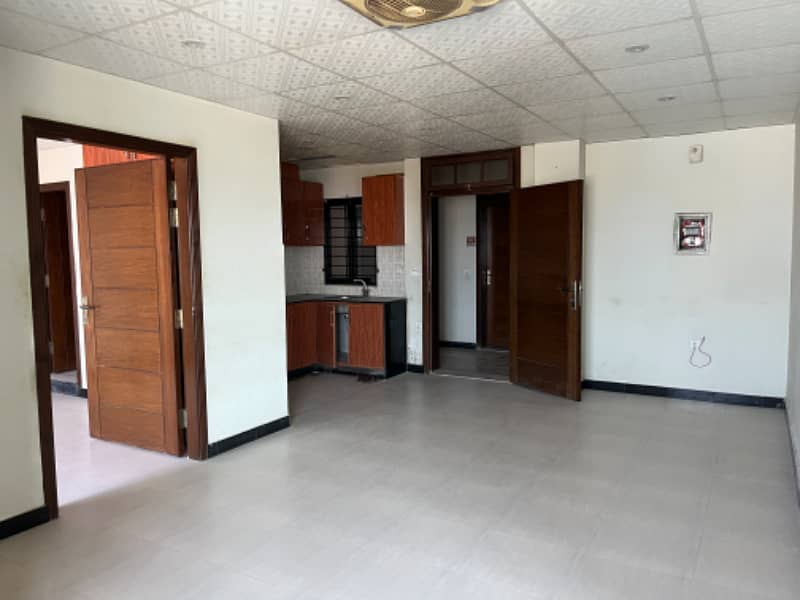 890 sf flat for sale at main kalma chok 0