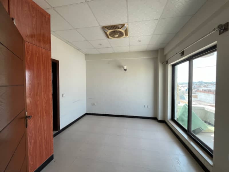 890 sf flat for sale at main kalma chok 5