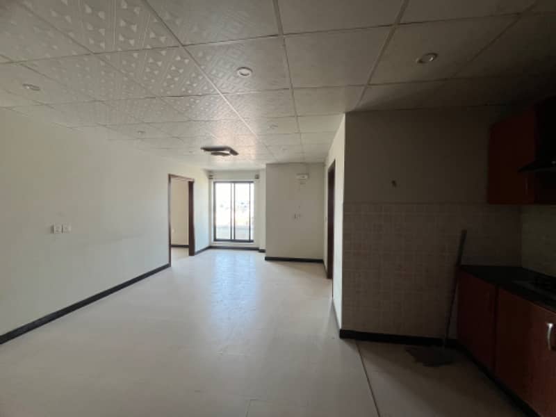 890 sf flat for sale at main kalma chok 10