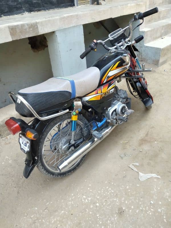 honda 2022 modal bike in good condition 4