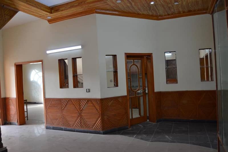 Triple storey house on Range Road Rawalpindi 1