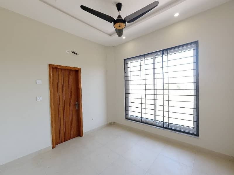 Reserve A Centrally Located House Of 7 Marla In Gulberg Residencia - Block F 15