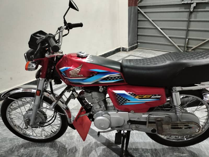 Honda 125 2024 Model for sale. contact No. 03431076580 4