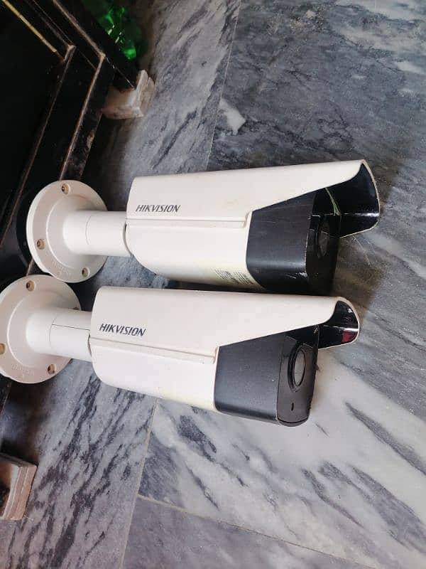 Hikvision 4MP IP Cameras 2nd line advanced industrial grade 8