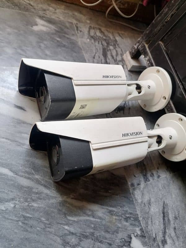 Hikvision 4MP IP Cameras 2nd line advanced industrial grade 9