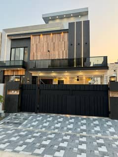 10 Marla Brand new house for Sale in Central Park Housing Scheme