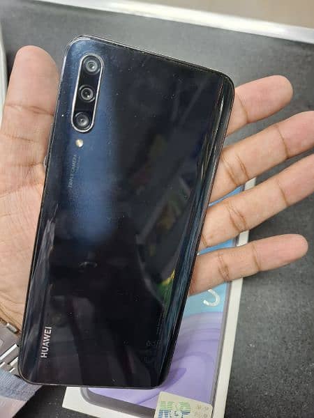 Huawei y9 1