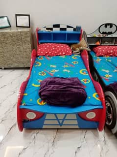 2 Kids Beds