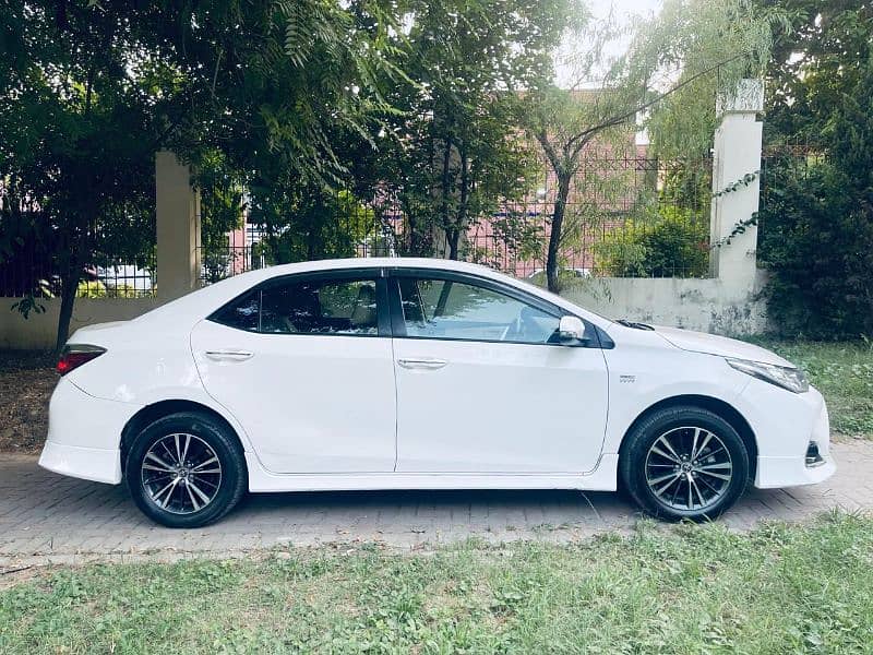 Toyota Corolla Altis 2019 3