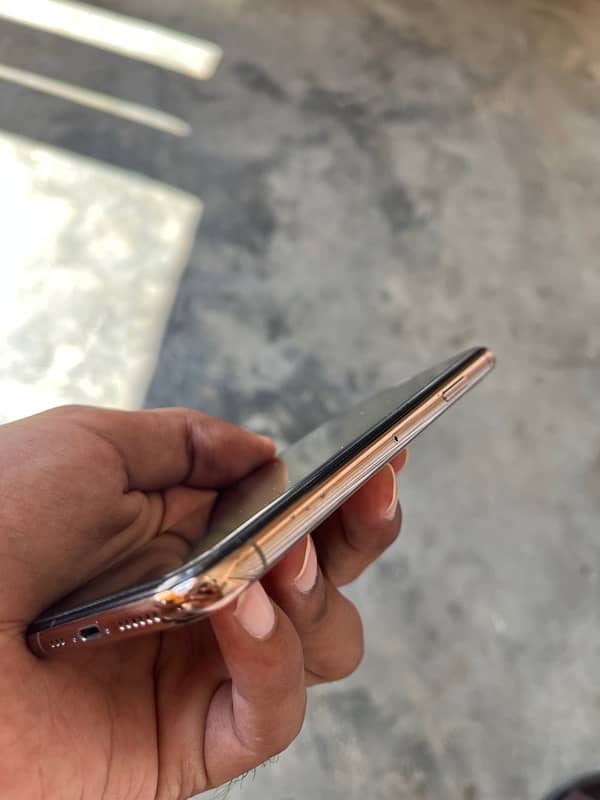 iphone XS / 256GB / non pta / no exchange 2