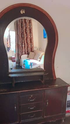 dressing table