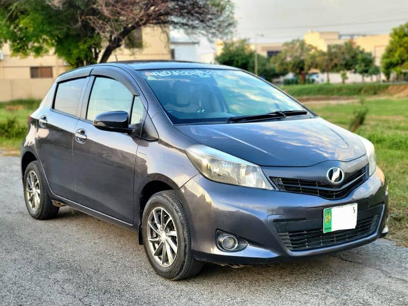 Toyota Vitz 2012 1