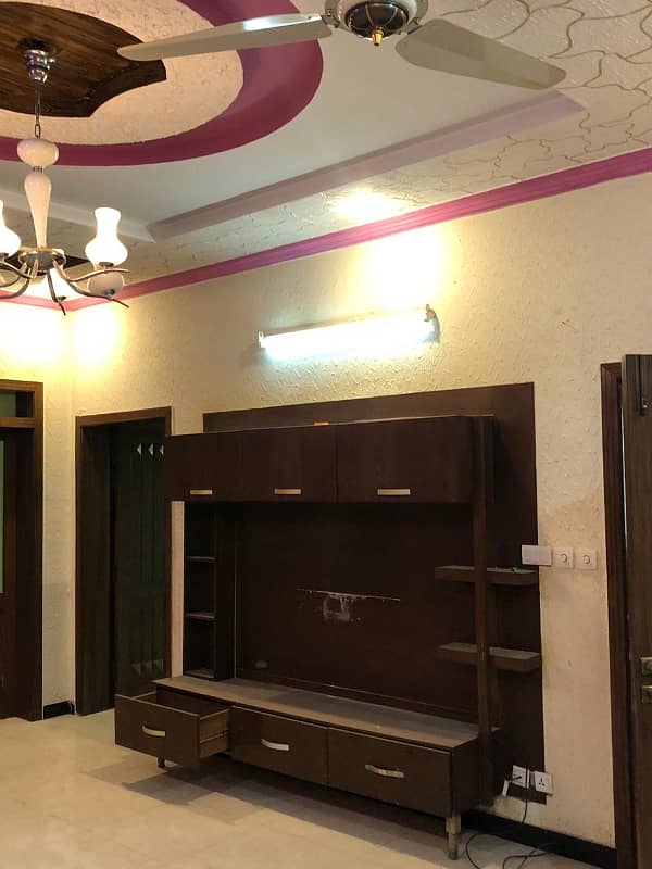 1 KANAL UPPER PORTION IS AVAILABLE FOR RENT IN I-8 ISLAMABAD 1