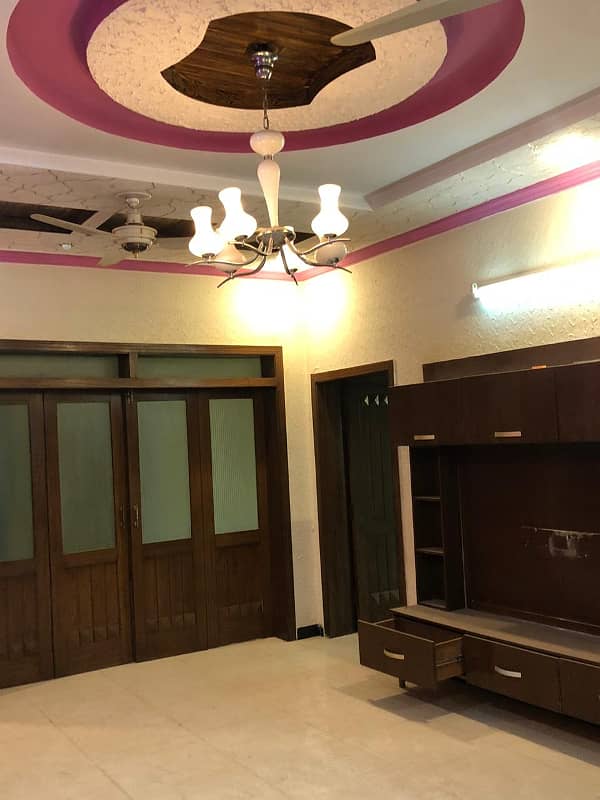 1 KANAL UPPER PORTION IS AVAILABLE FOR RENT IN I-8 ISLAMABAD 7