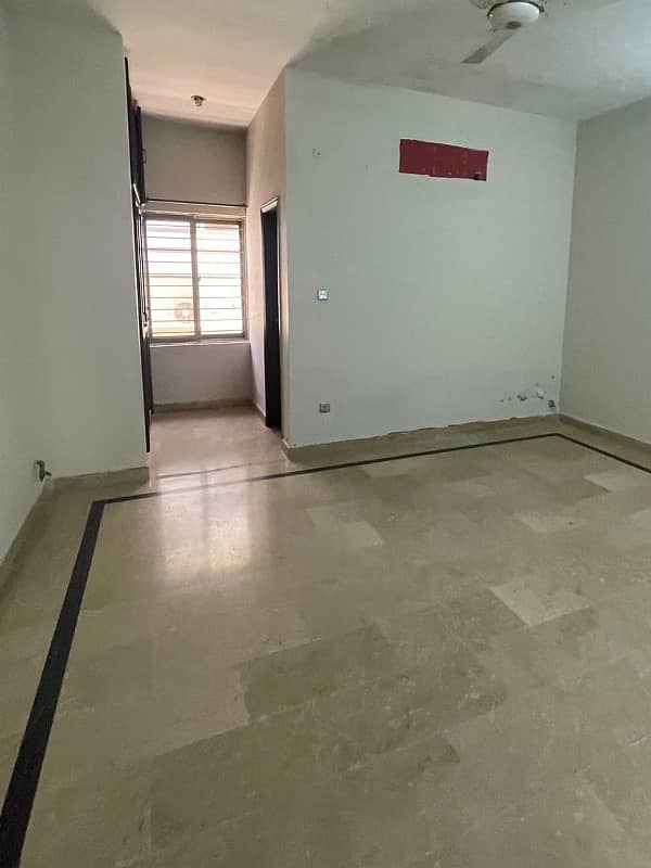 10 marla upper portion for rent in G-13 1