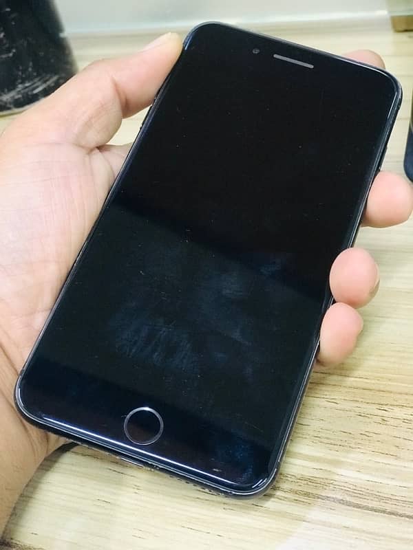 Iphone 7+ plus 128gb Urgent Sale 2