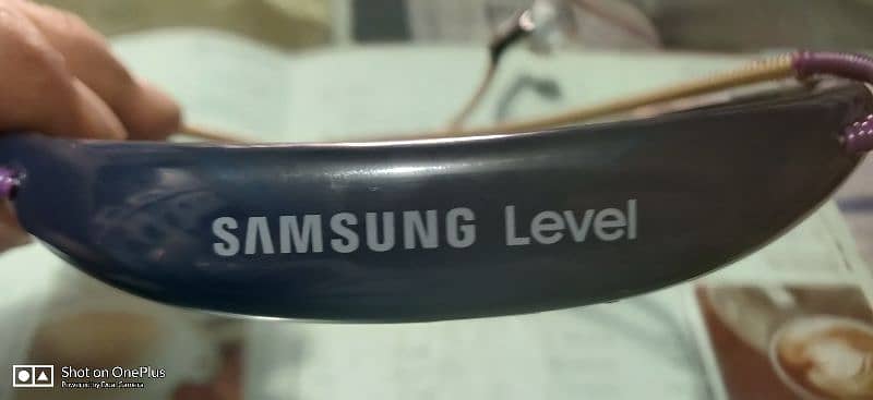 Samsung level U 6