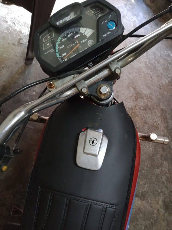 Yamaha 100 4 Stroke Genuine Bike 6