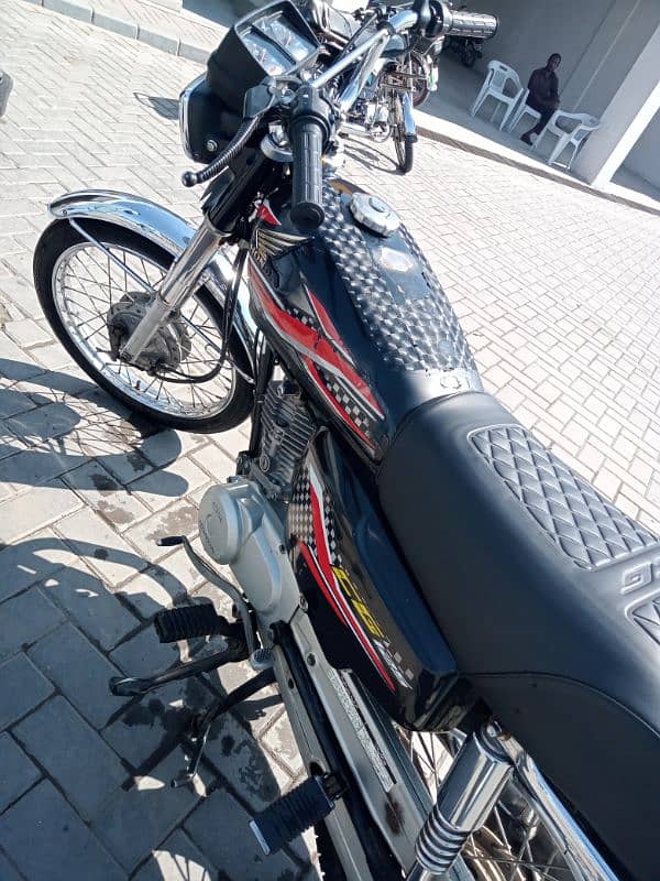 Honda 125 for urgent sale 12