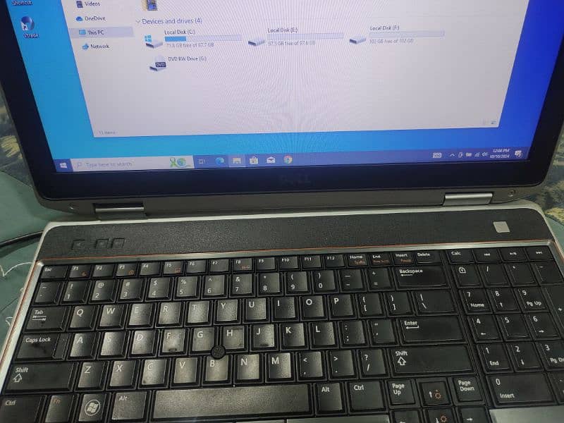 dell e6520 i5 2n gen ram 8 gb hard drive 320 gb good condition 3