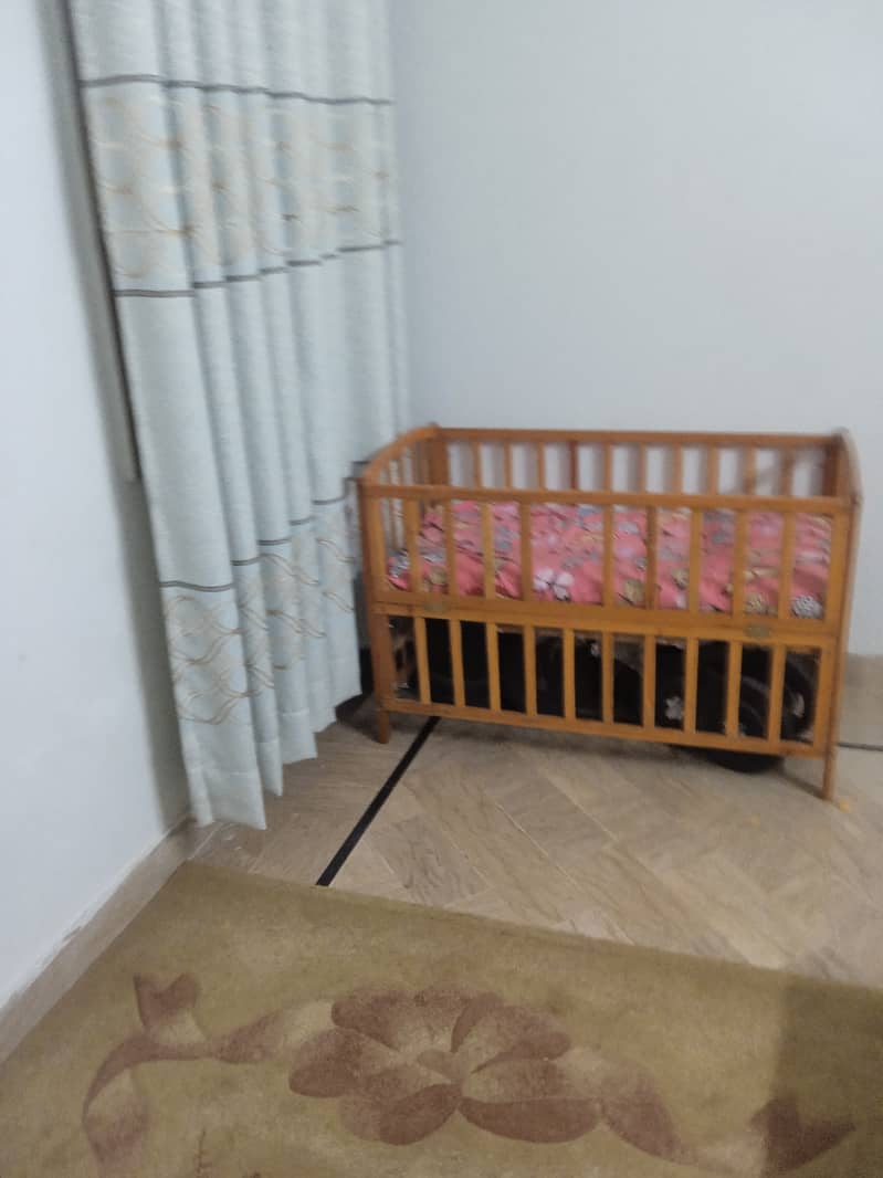 Baby cot Rs 5000 only 0