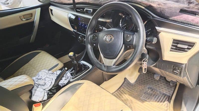 Toyota Corolla Altis 2015 1.8 manual 2