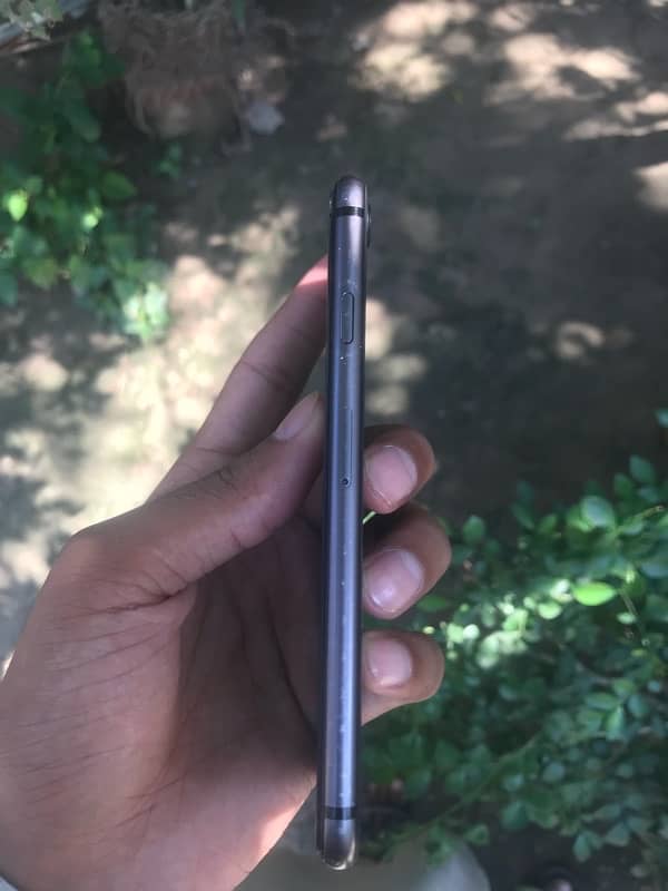 Iphone 8 64GB Pta approved 5