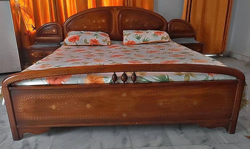 Double bed for sale 0