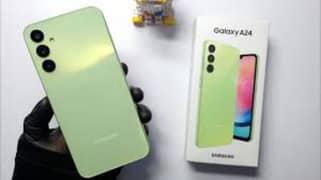 Samsung galaxy A24 light Green 8/128