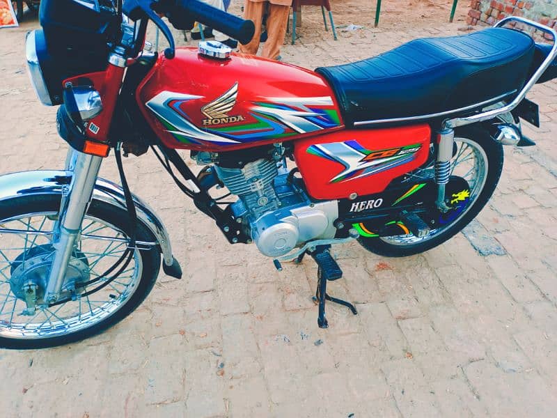 Honda CG125 2023 10/10 New Condition Punjab Number 4