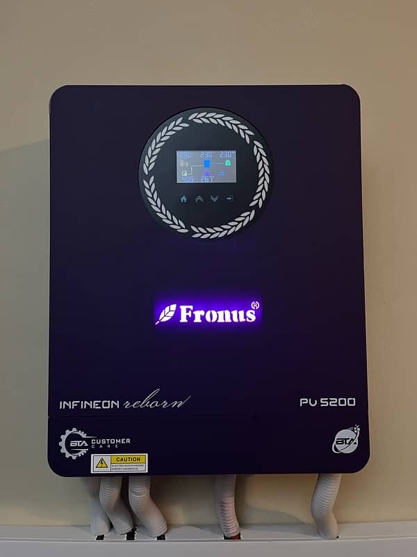 Fronus Hybrid solar inverter 1