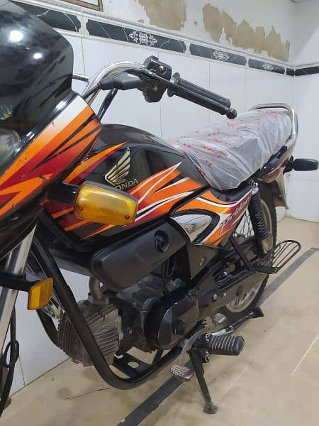 Honda pridor 100cc (2017) 5