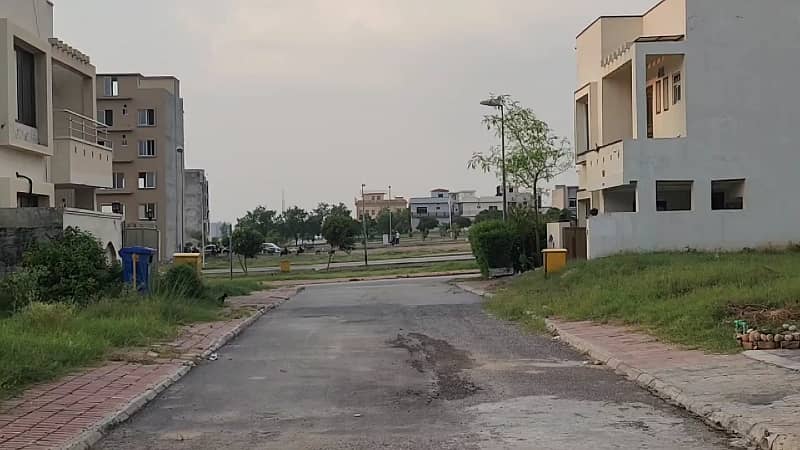 Prime 5 Marla Plot in E-3 Block, Bahria Town Rawalpindi All Dues Cleared, Ready for Possession 6