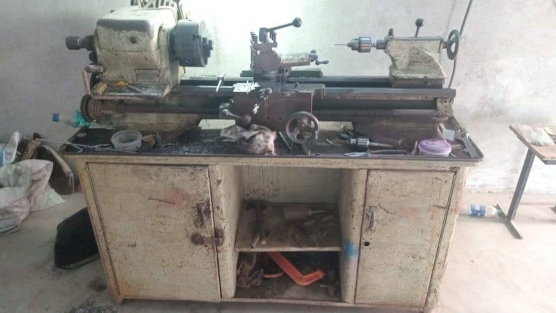 lathe machine 4