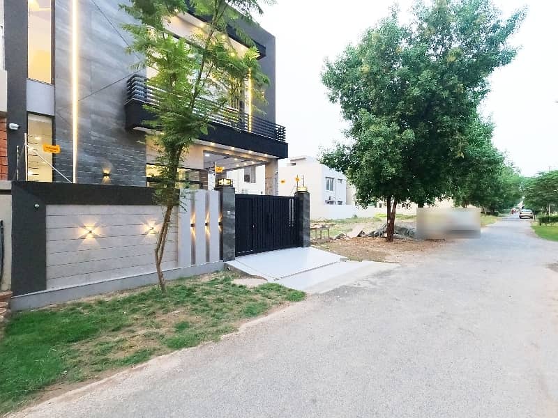 5 Marla House For sale In DHA 11 Rahbar Phase 2 - Block L Lahore 3