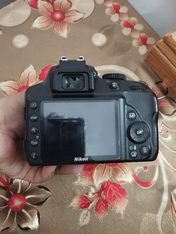 Nikon D3300 DSLR Camera 10/10 condition 2