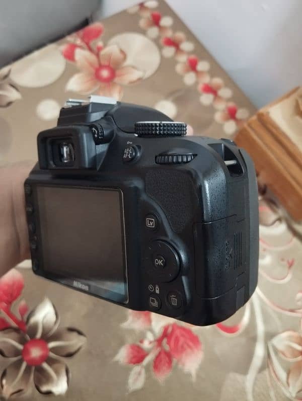 Nikon D3300 DSLR Camera 10/10 condition 3