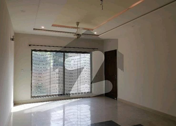 House Of 10 Marla For Rent In Askari 11 - Sector B 3