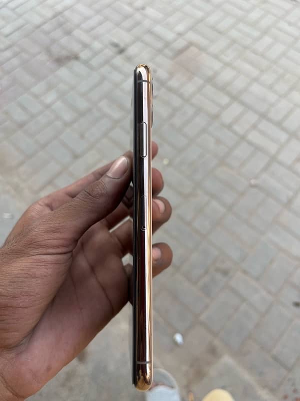 iPhone 11pro max 64 gb 3