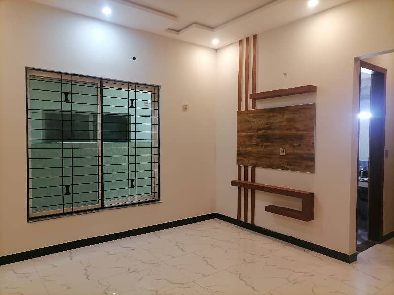 Nasheman-e-Iqbal Phase 2 - Block A House Sized 10 Marla For sale 14