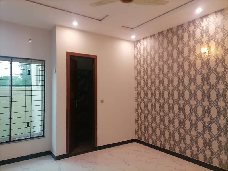 Nasheman-e-Iqbal Phase 2 - Block A House Sized 10 Marla For sale 19