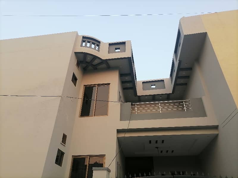 Buy your ideal 5 Marla House in a prime location of Lahore 1