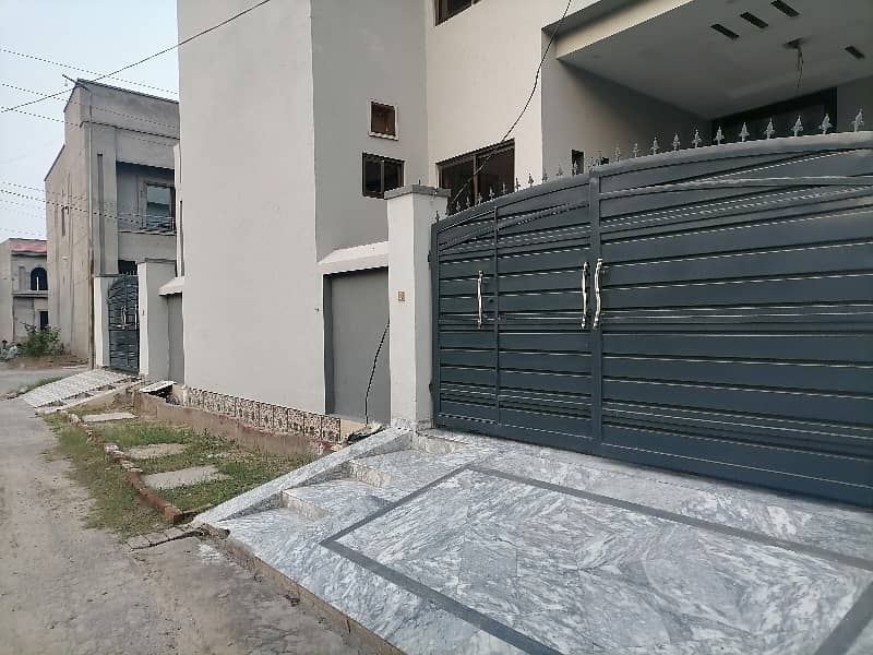 Buy your ideal 5 Marla House in a prime location of Lahore 4