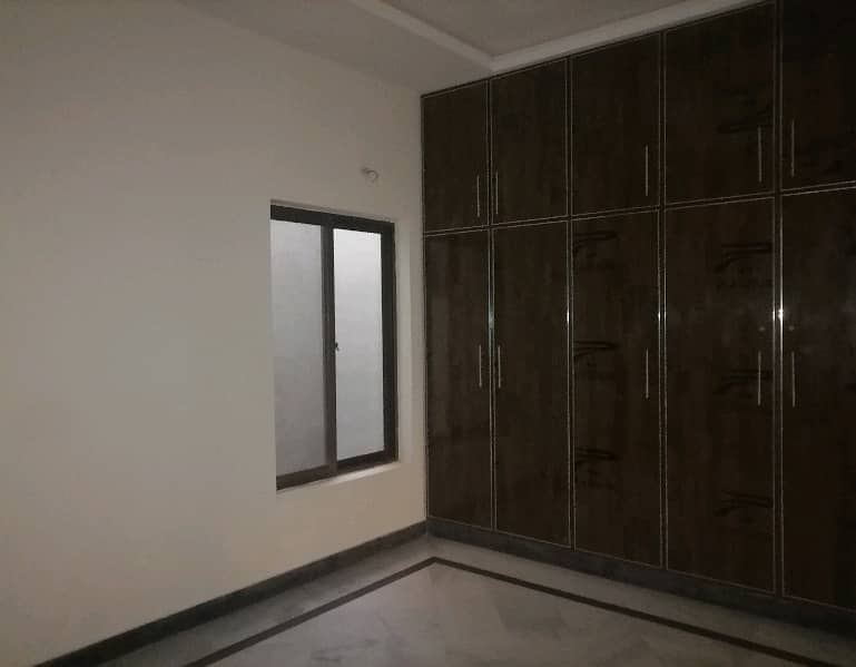 Buy your ideal 5 Marla House in a prime location of Lahore 21