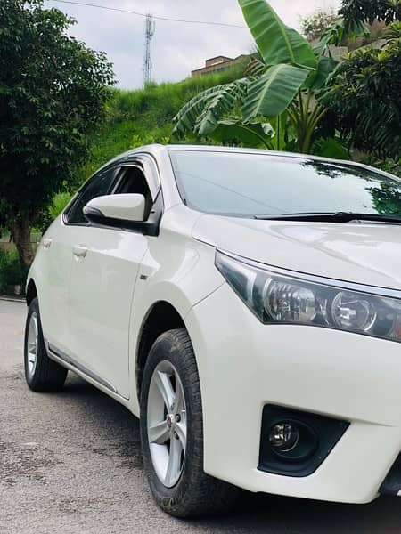 Toyota Corolla GLI 2017 in mint condition 1