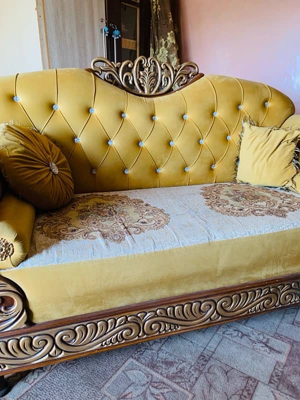 Golden Sofa new Condition 3