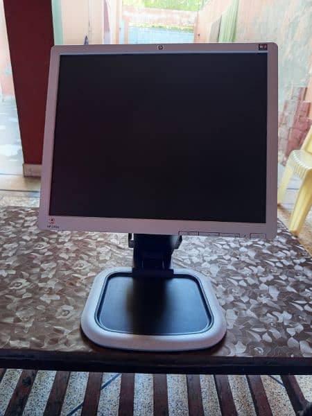 HP l1950 LCD 17 inch Display 0