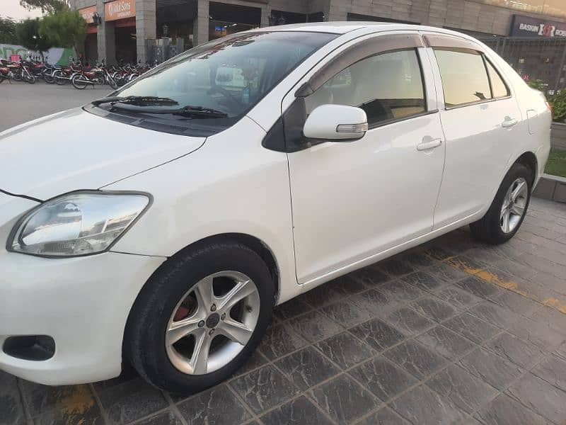 Toyota Belta 2009 1